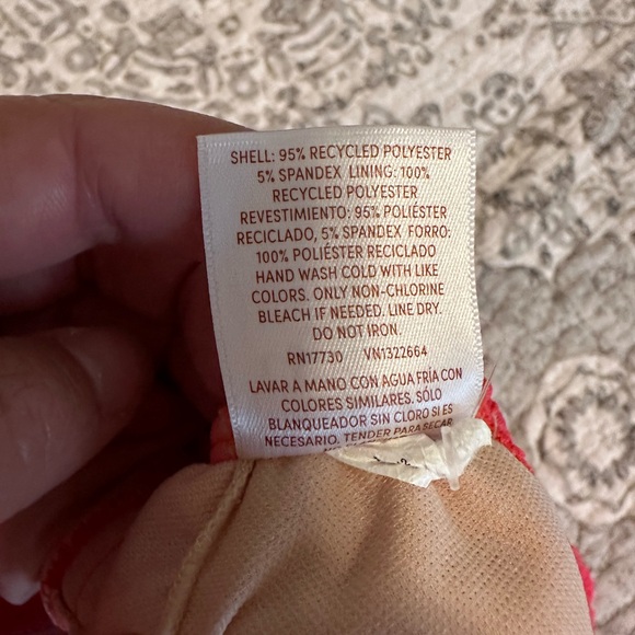 Coral one piece with pads - Picture 3 of 5